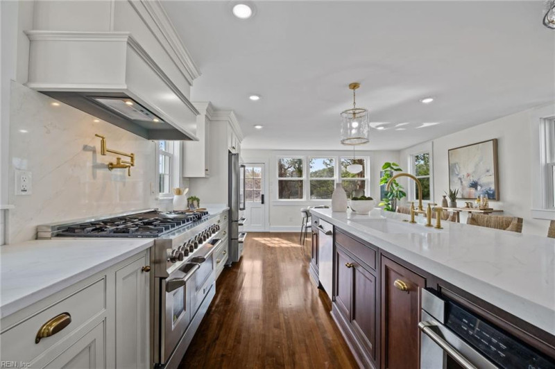 Photo 14 of 50 residential for sale in Virginia Beach virginia