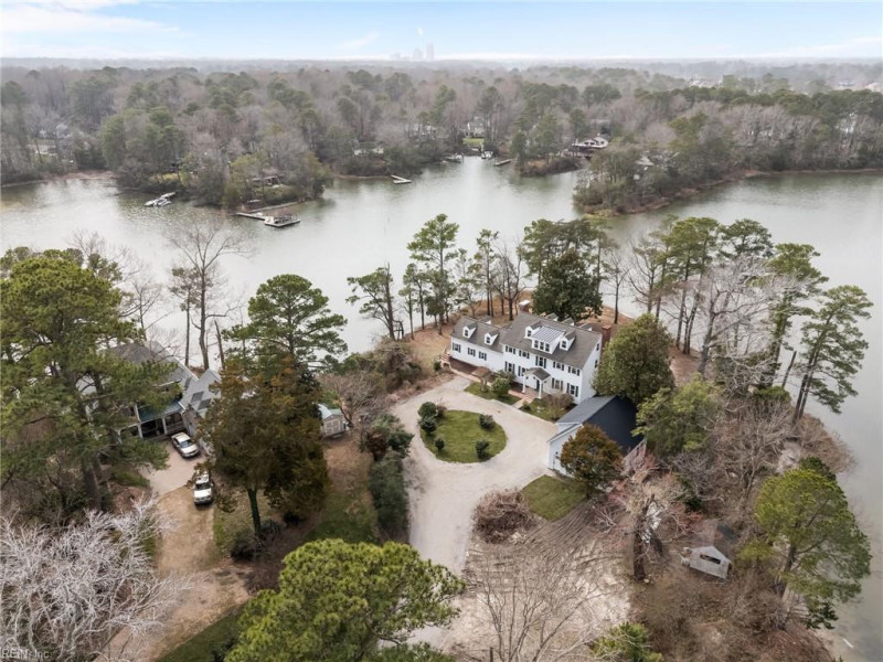 Photo 3 of 50 residential for sale in Virginia Beach virginia