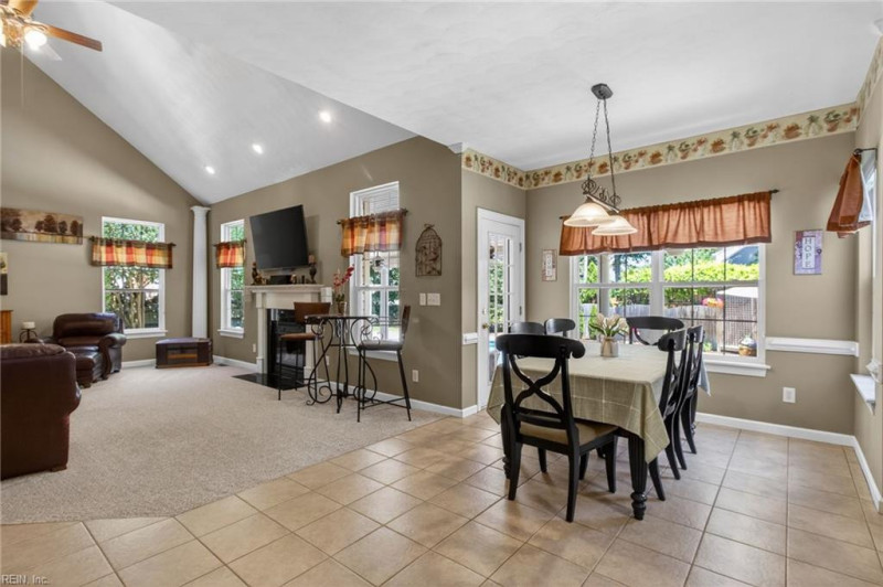Photo 18 of 50 residential for sale in Chesapeake virginia