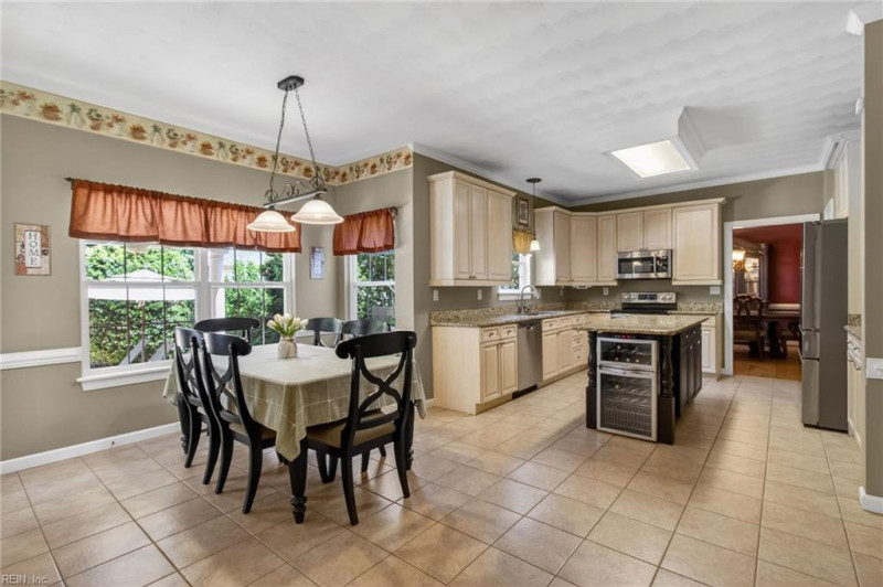 Photo 19 of 50 residential for sale in Chesapeake virginia