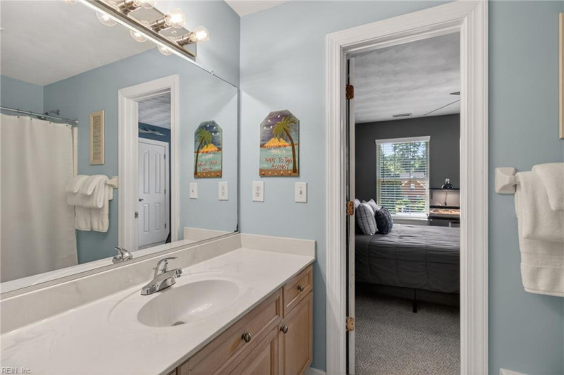 Photo 32 of 50 residential for sale in Chesapeake virginia