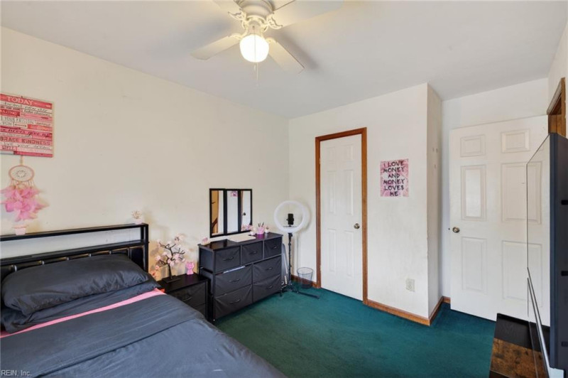 Photo 13 of 22 residential for sale in Virginia Beach virginia