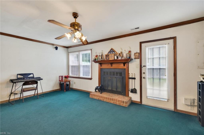 Photo 5 of 22 residential for sale in Virginia Beach virginia