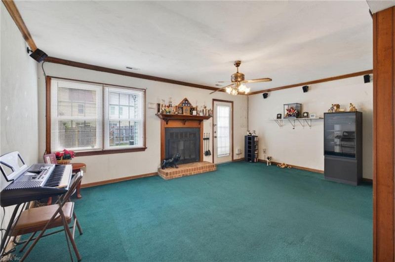 Photo 6 of 22 residential for sale in Virginia Beach virginia