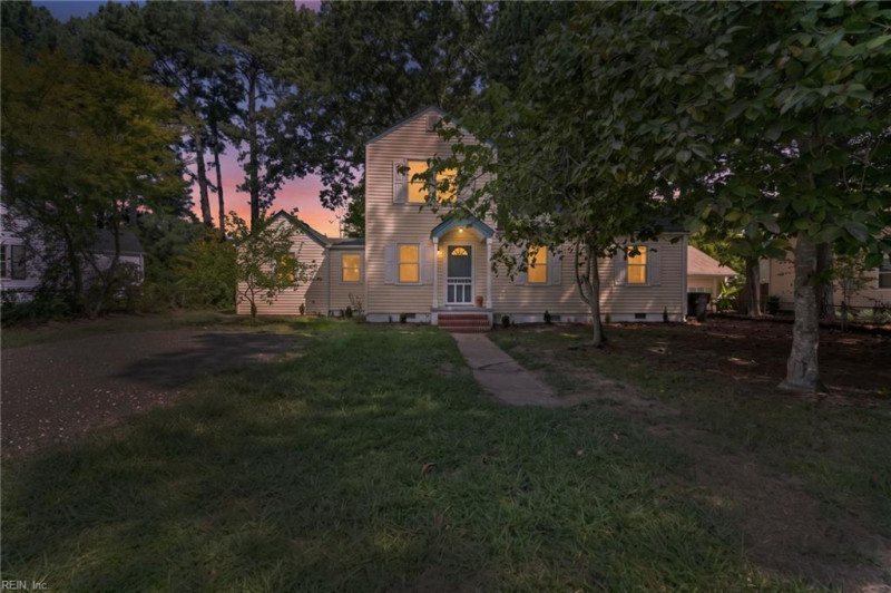 Photo 30 of 39 residential for sale in Portsmouth virginia