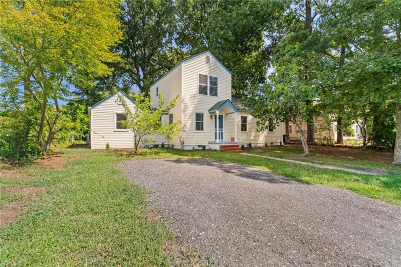 Photo 31 of 39 residential for sale in Portsmouth virginia