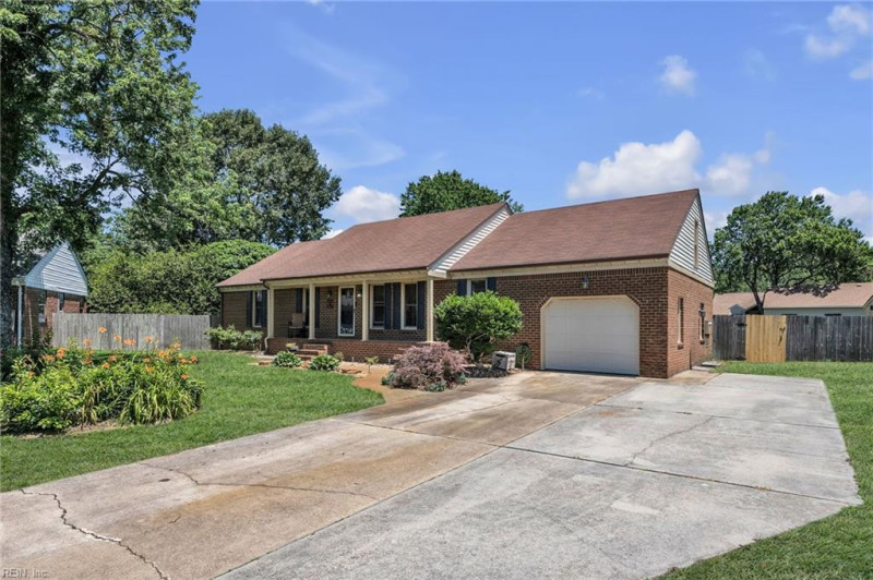 Photo 10 of 50 residential for sale in Chesapeake virginia