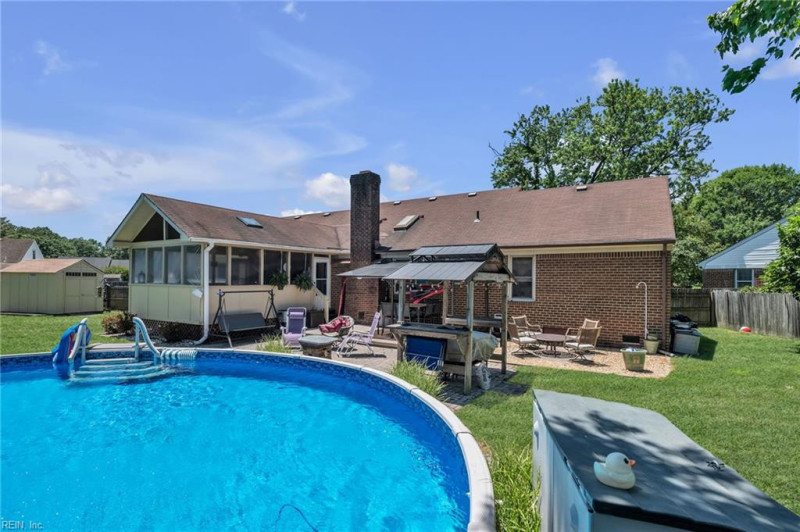 Photo 16 of 50 residential for sale in Chesapeake virginia