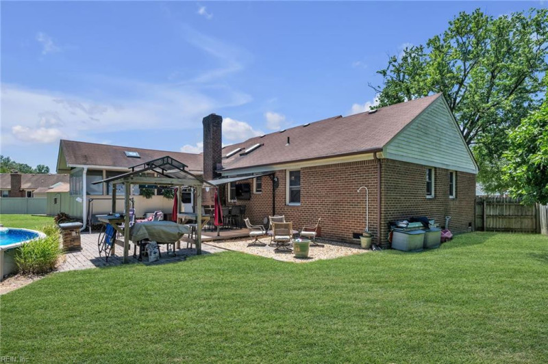 Photo 17 of 50 residential for sale in Chesapeake virginia