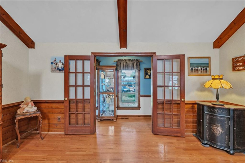Photo 24 of 50 residential for sale in Chesapeake virginia