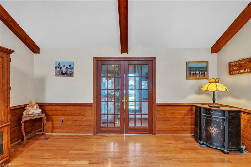 Photo 35 of 50 residential for sale in Chesapeake virginia