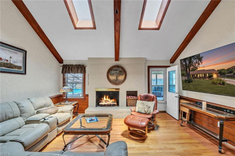 Photo 36 of 50 residential for sale in Chesapeake virginia