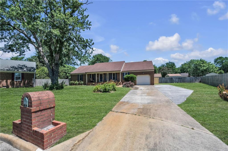 Photo 9 of 50 residential for sale in Chesapeake virginia