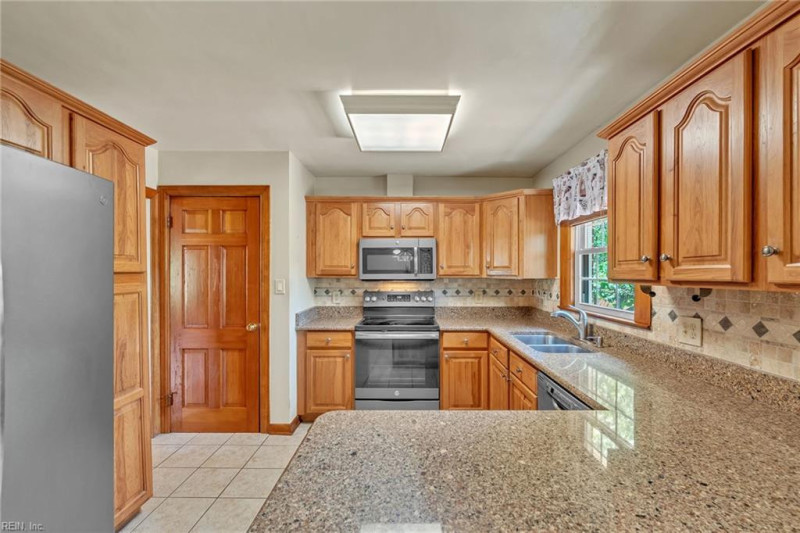 Photo 12 of 35 residential for sale in Chesapeake virginia Photo 12 of 35 residential for sale in Chesapeake virginia