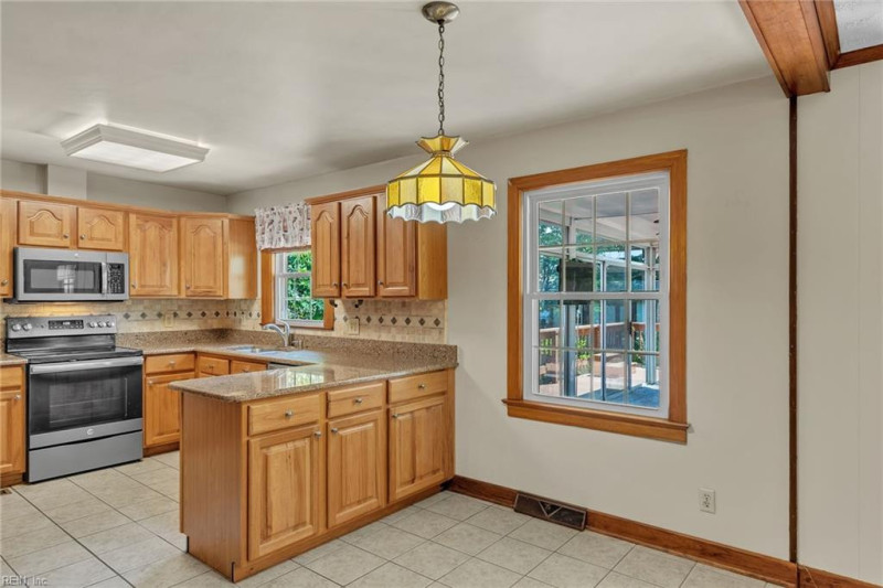 Photo 14 of 35 residential for sale in Chesapeake virginia Photo 14 of 35 residential for sale in Chesapeake virginia