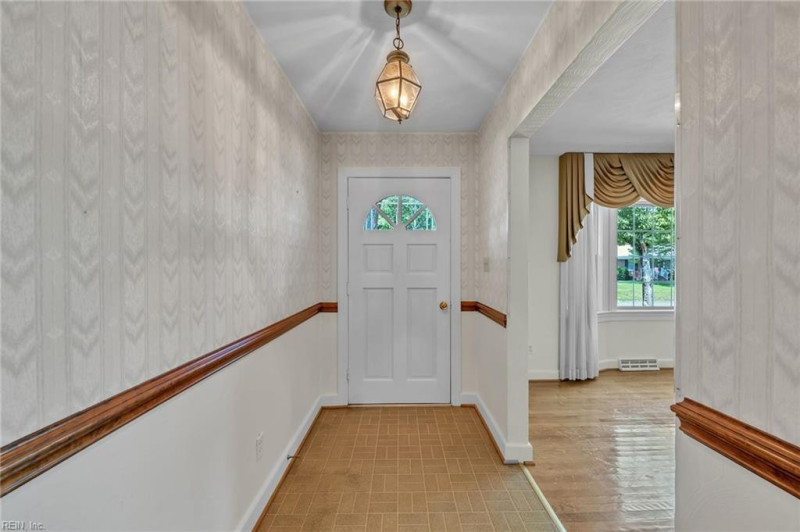 Photo 6 of 35 residential for sale in Chesapeake virginia Photo 6 of 35 residential for sale in Chesapeake virginia