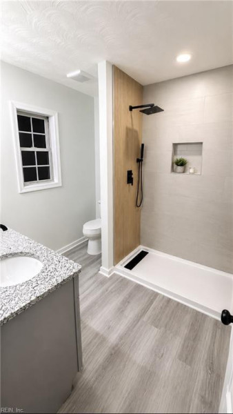 Photo 15 of 18 residential for sale in Portsmouth virginia