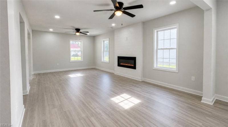 Photo 18 of 18 residential for sale in Portsmouth virginia