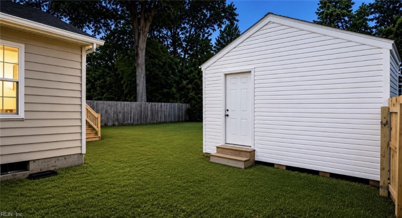 Photo 2 of 18 residential for sale in Portsmouth virginia
