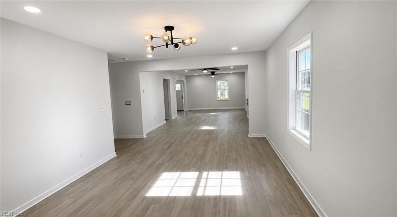 Photo 8 of 18 residential for sale in Portsmouth virginia
