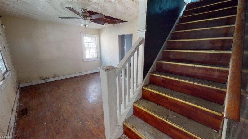 Photo 2 of 50 residential for sale in Portsmouth virginia
