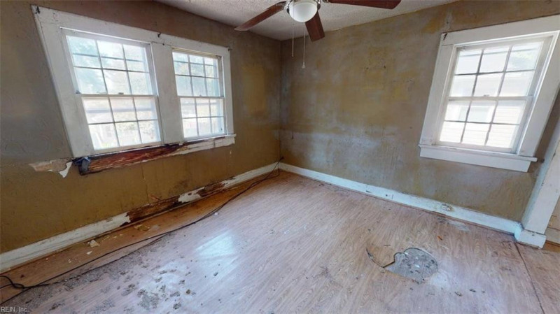 Photo 25 of 50 residential for sale in Portsmouth virginia