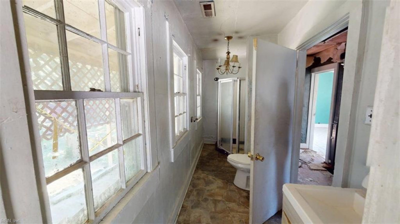 Photo 30 of 50 residential for sale in Portsmouth virginia