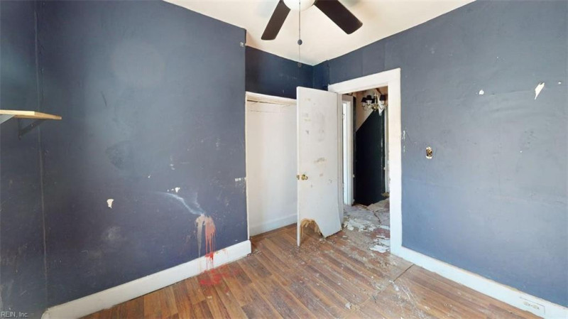 Photo 39 of 50 residential for sale in Portsmouth virginia