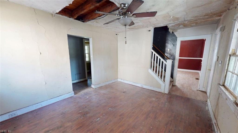 Photo 4 of 50 residential for sale in Portsmouth virginia