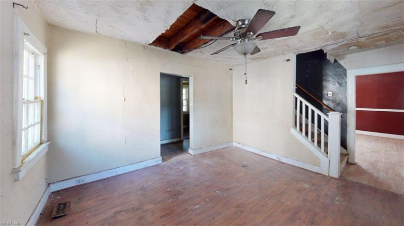 Photo 42 of 50 residential for sale in Portsmouth virginia