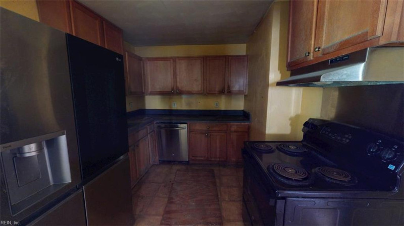 Photo 9 of 50 residential for sale in Portsmouth virginia