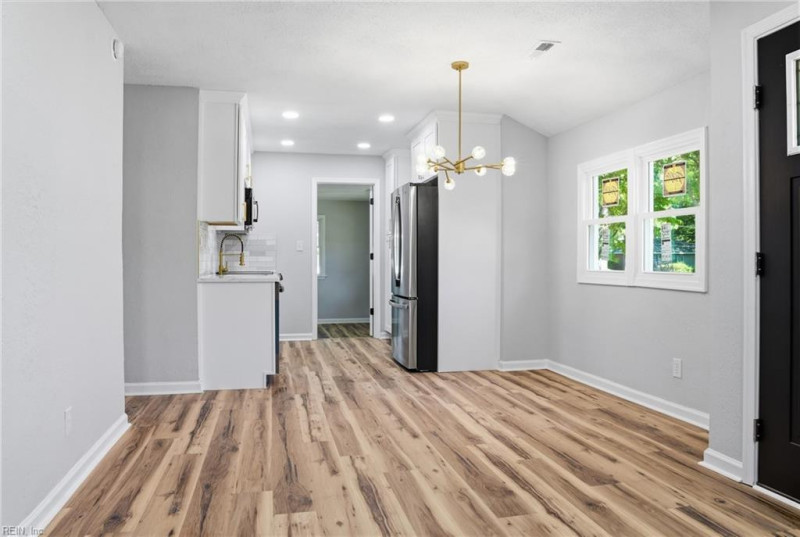 Photo 11 of 24 residential for sale in Virginia Beach virginia
