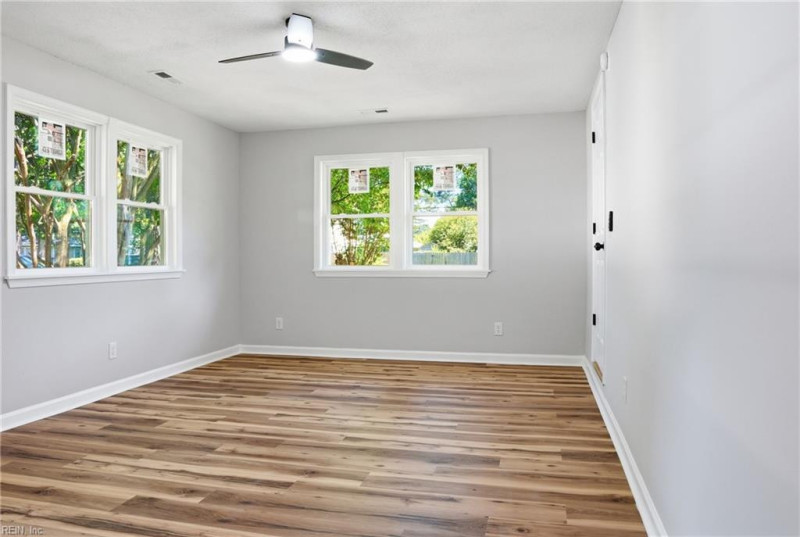 Photo 14 of 24 residential for sale in Virginia Beach virginia