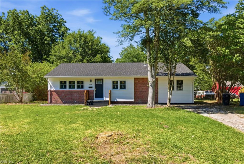 Photo 9 of 24 residential for sale in Virginia Beach virginia