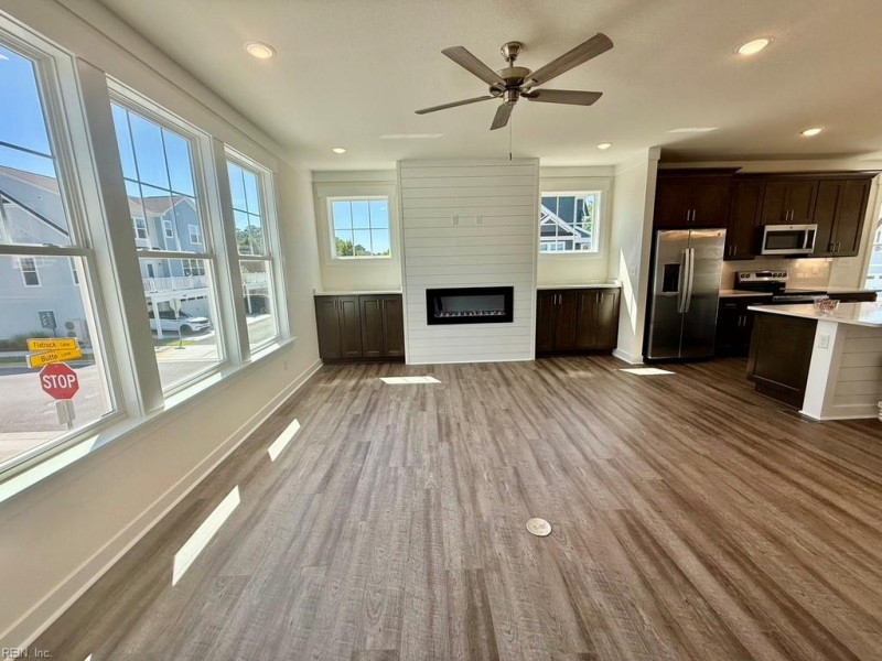 Photo 6 of 41 residential for sale in Chesapeake virginia Photo 6 of 41 residential for sale in Chesapeake virginia