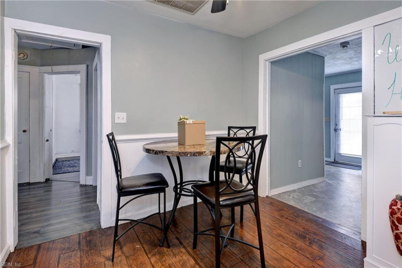 Photo 13 of 25 residential for sale in Portsmouth virginia