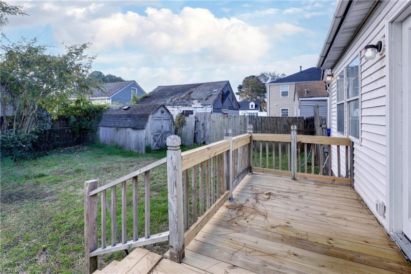 Photo 20 of 25 residential for sale in Portsmouth virginia