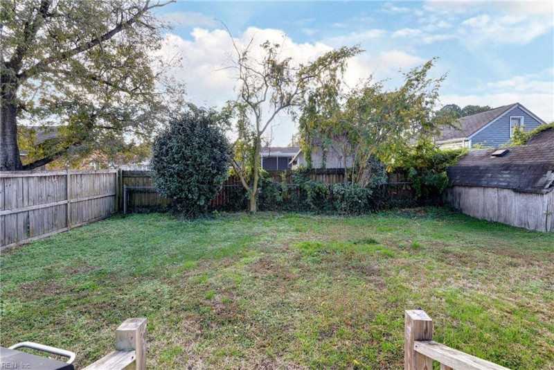 Photo 22 of 25 residential for sale in Portsmouth virginia