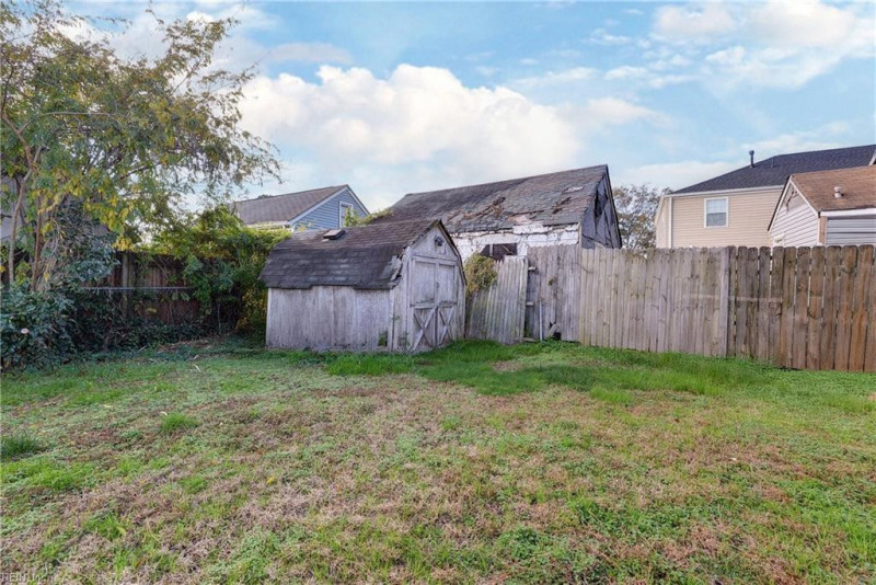 Photo 23 of 25 residential for sale in Portsmouth virginia