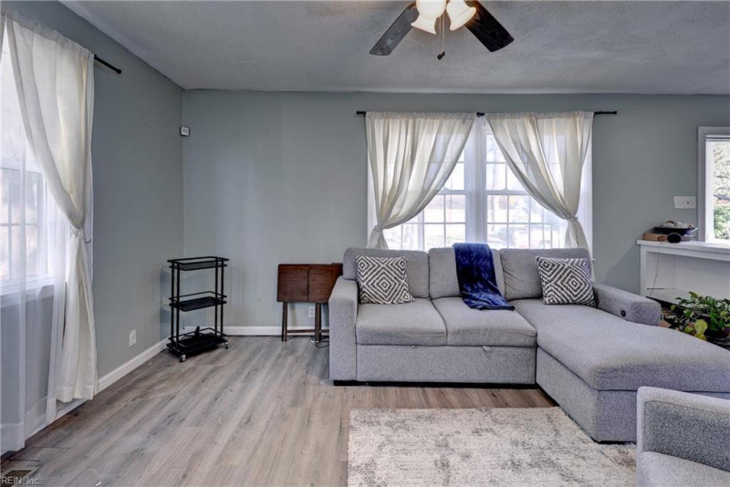 Photo 7 of 25 residential for sale in Portsmouth virginia