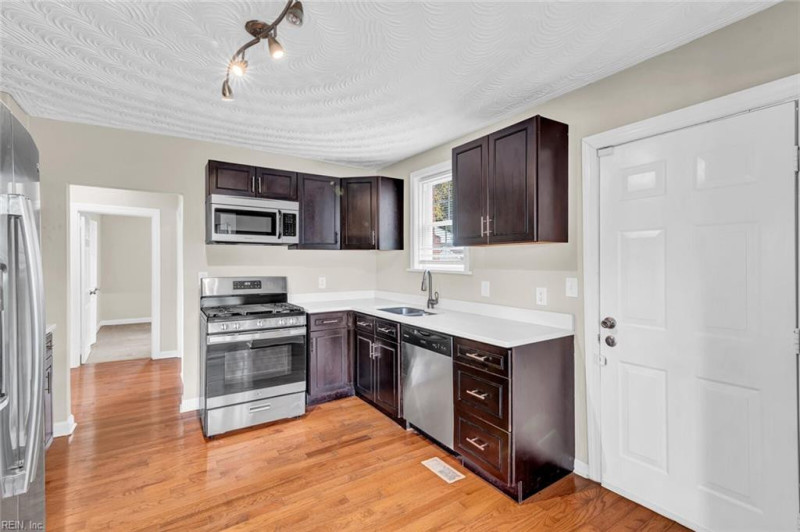 Photo 7 of 22 residential for sale in Hampton virginia Photo 7 of 22 residential for sale in Hampton virginia