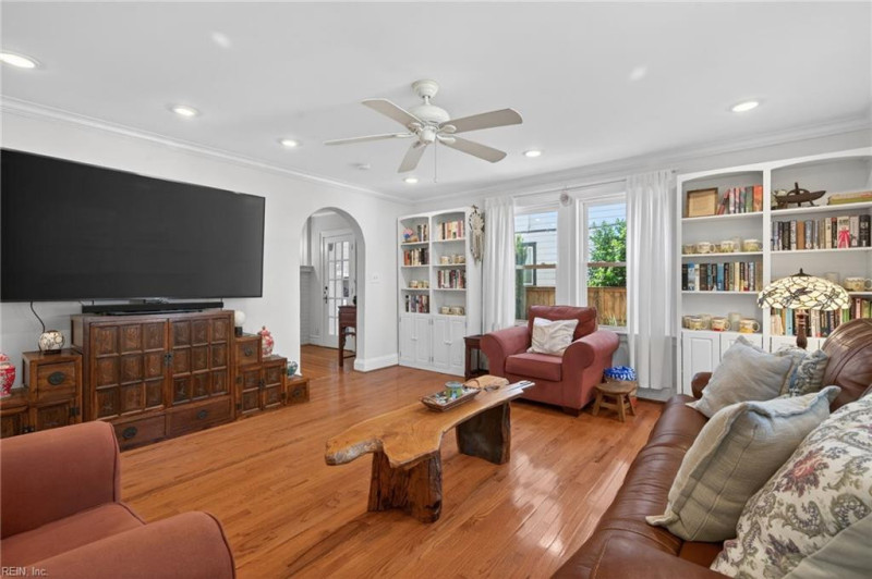 Photo 10 of 47 residential for sale in Norfolk virginia