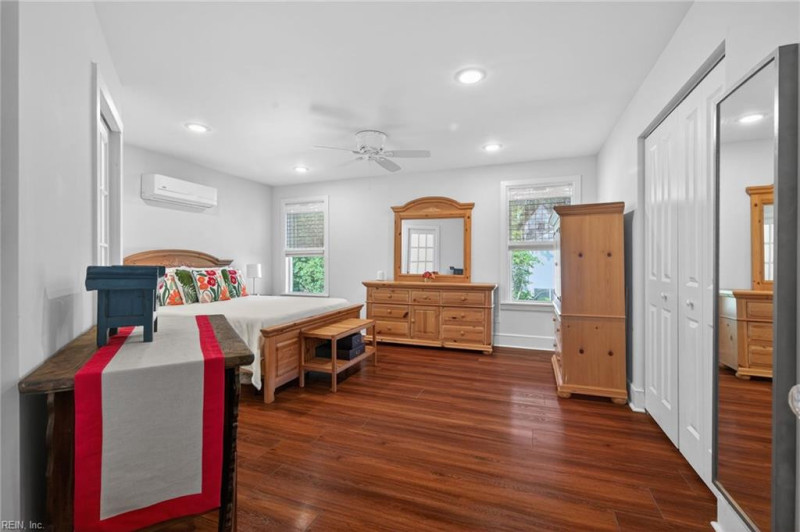Photo 22 of 47 residential for sale in Norfolk virginia