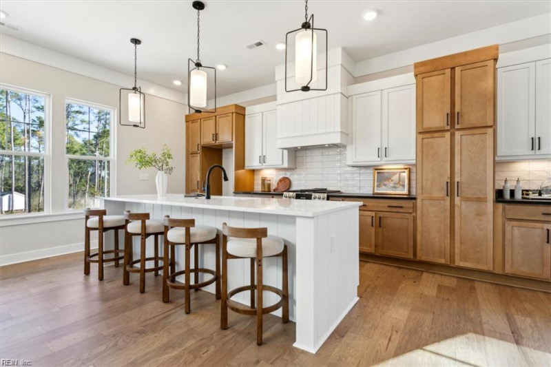 Photo 11 of 30 residential for sale in Chesapeake virginia