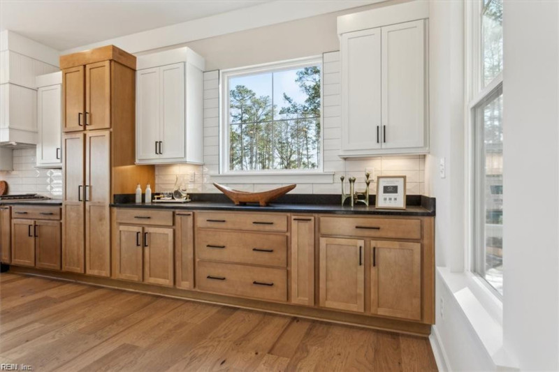 Photo 12 of 30 residential for sale in Chesapeake virginia