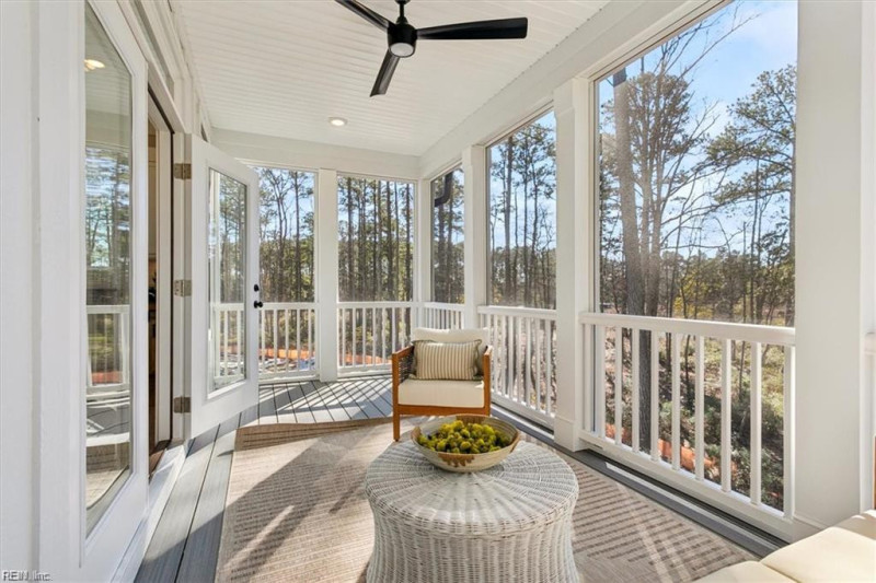 Photo 14 of 30 residential for sale in Chesapeake virginia