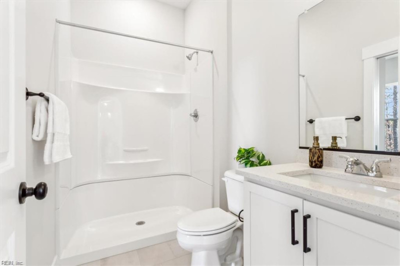 Photo 6 of 30 residential for sale in Chesapeake virginia
