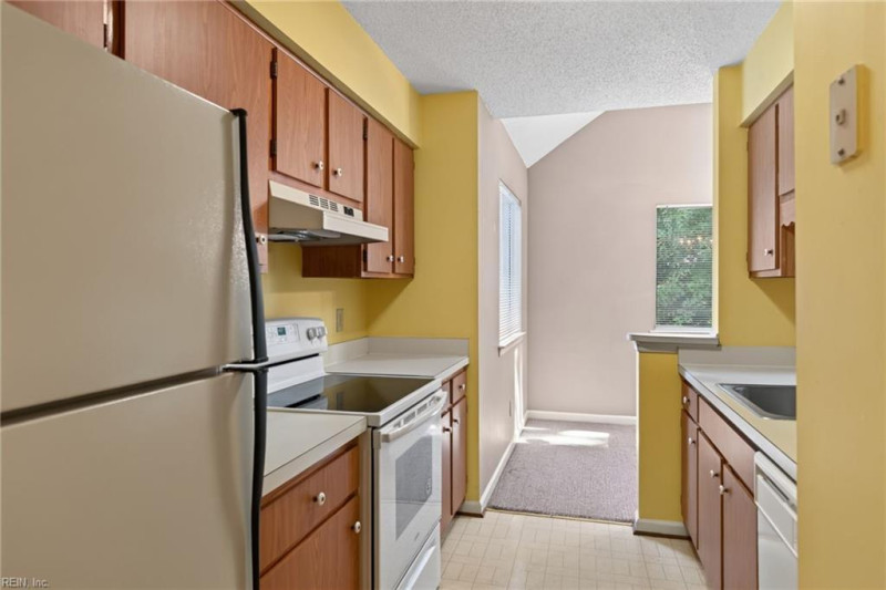 Photo 12 of 23 residential for sale in Newport News virginia