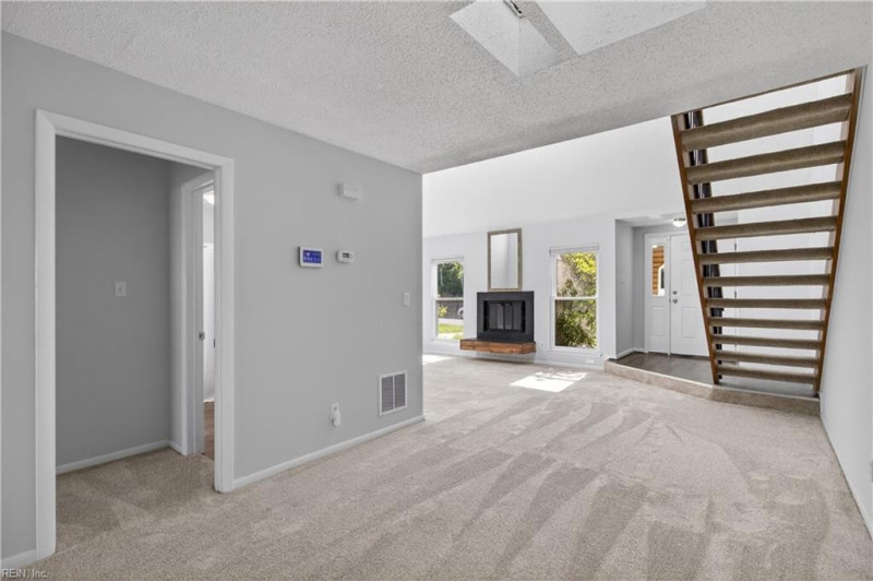 Photo 11 of 25 residential for sale in Virginia Beach virginia