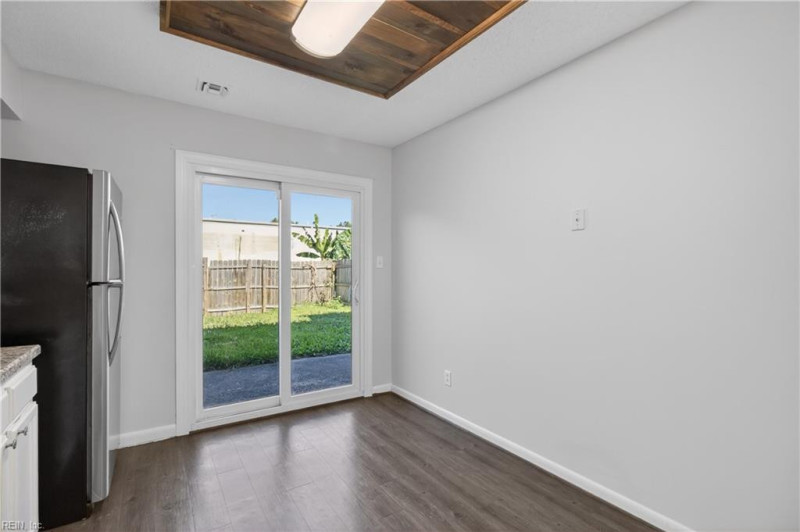 Photo 5 of 25 residential for sale in Virginia Beach virginia